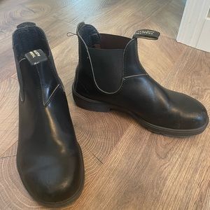 BLUNDSTONE Chelsea boots
